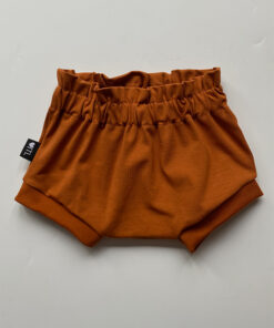 TessLiva-handgemaakte-baby-kinderkleding-bloomer-cognac