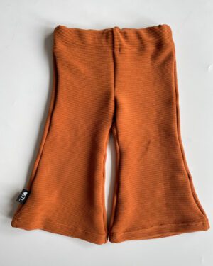 TessLiva-handgemaakte-baby-kinderkleding-flared-pants-rib-ottoman-cognac