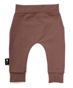 Broekje-Oud-mauve-TessLiva-handgemaakte-baby-kinderkleding