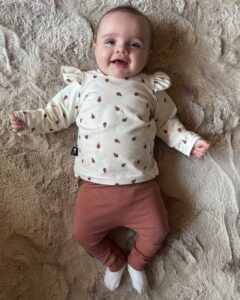 Handgemaakte newborn baby en kinderkleding 26 Handgemaakte Babykleding