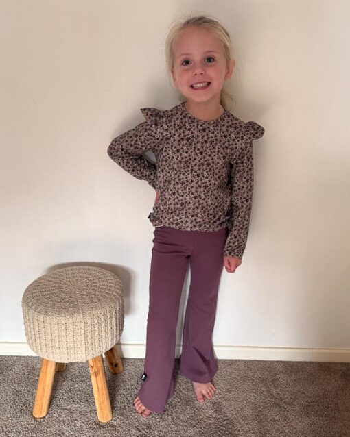 Set flared pants burgundy (fijne rib) en longsleeve bloemen oud mauve