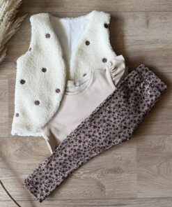 Set gilet bloemen ecru (teddy), longsleeve sand (fijne rib) en legging bloemen oud mauve
